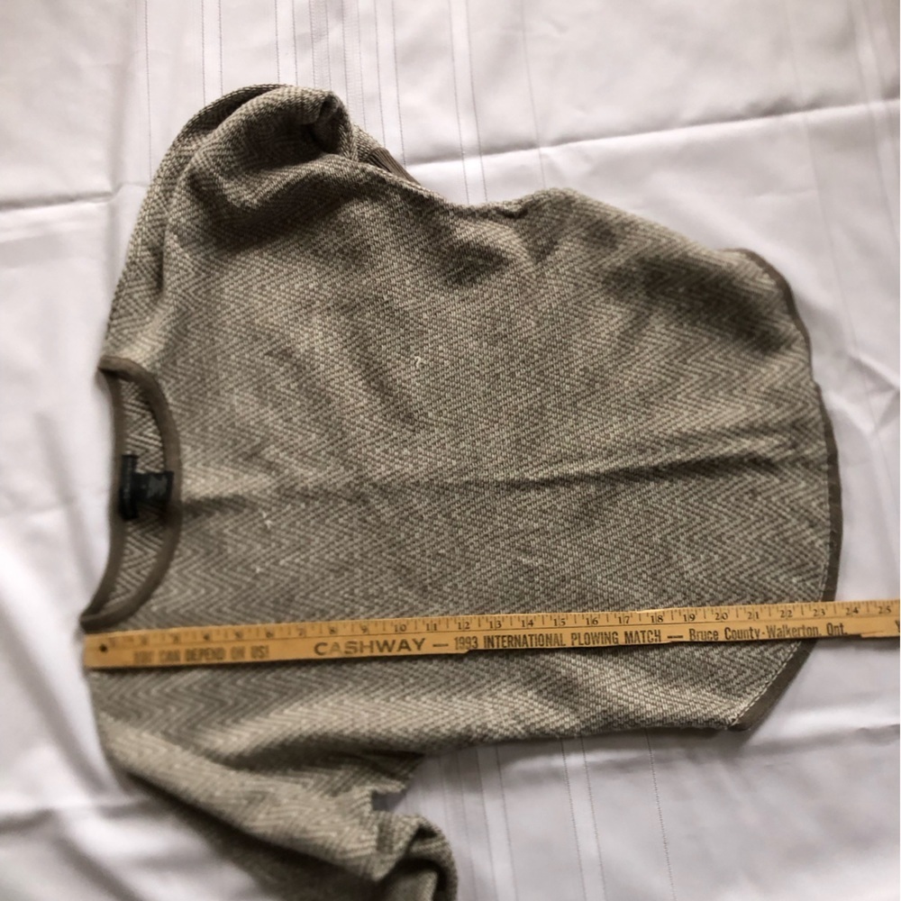 Oatmeal Patterned Batwing Sweater - Picture 5 of 13